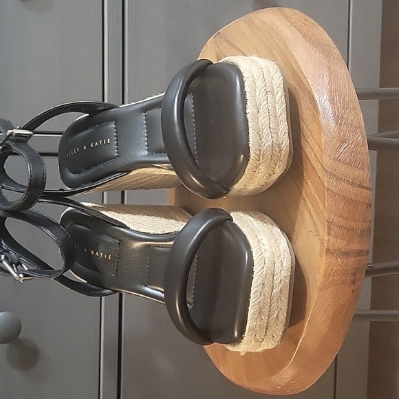 KELLY & KATIE wedges - Picture 4 of 5